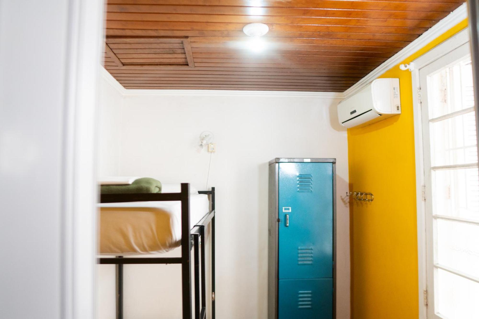 Poa Eco Hostel Порту-Алегри Экстерьер фото